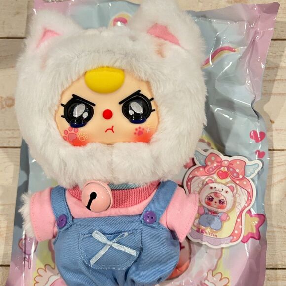 Special Eyes BB3 Kitten Wardrobe White Cat - Picture 4 of 6